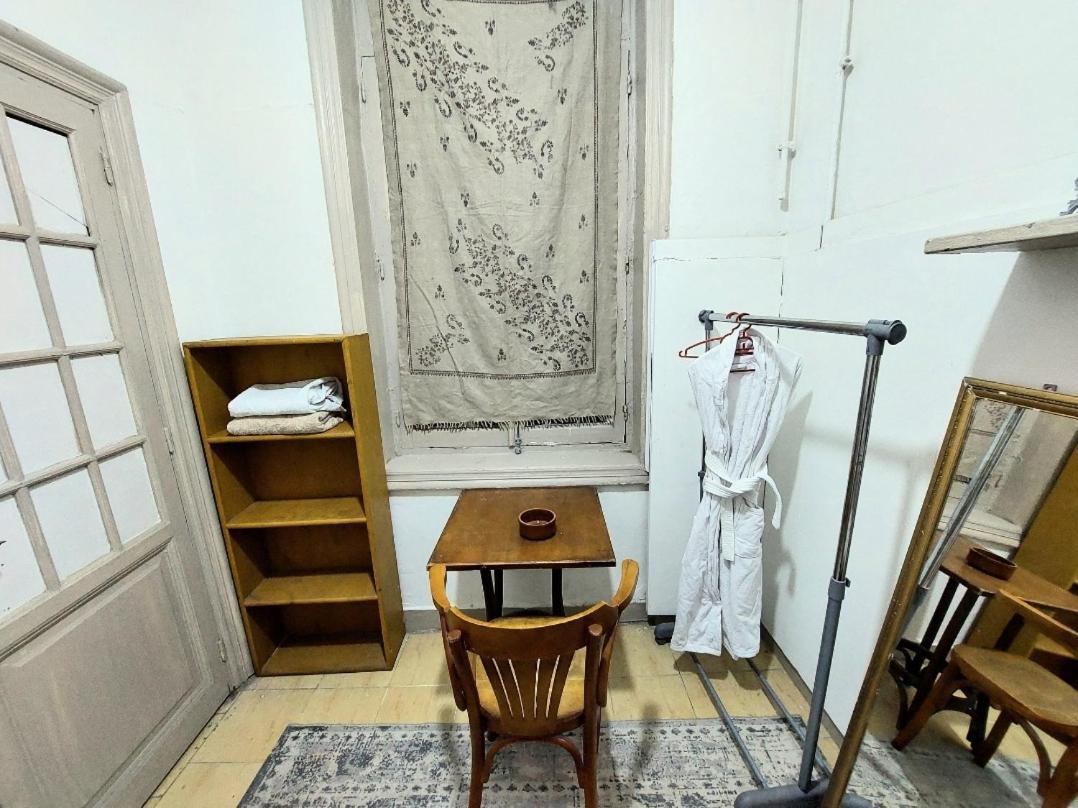 Arab Hostel, Welcoming All Solo And Groups Travellers But, Unmarried Couples Not Allowed Alexandria Ngoại thất bức ảnh