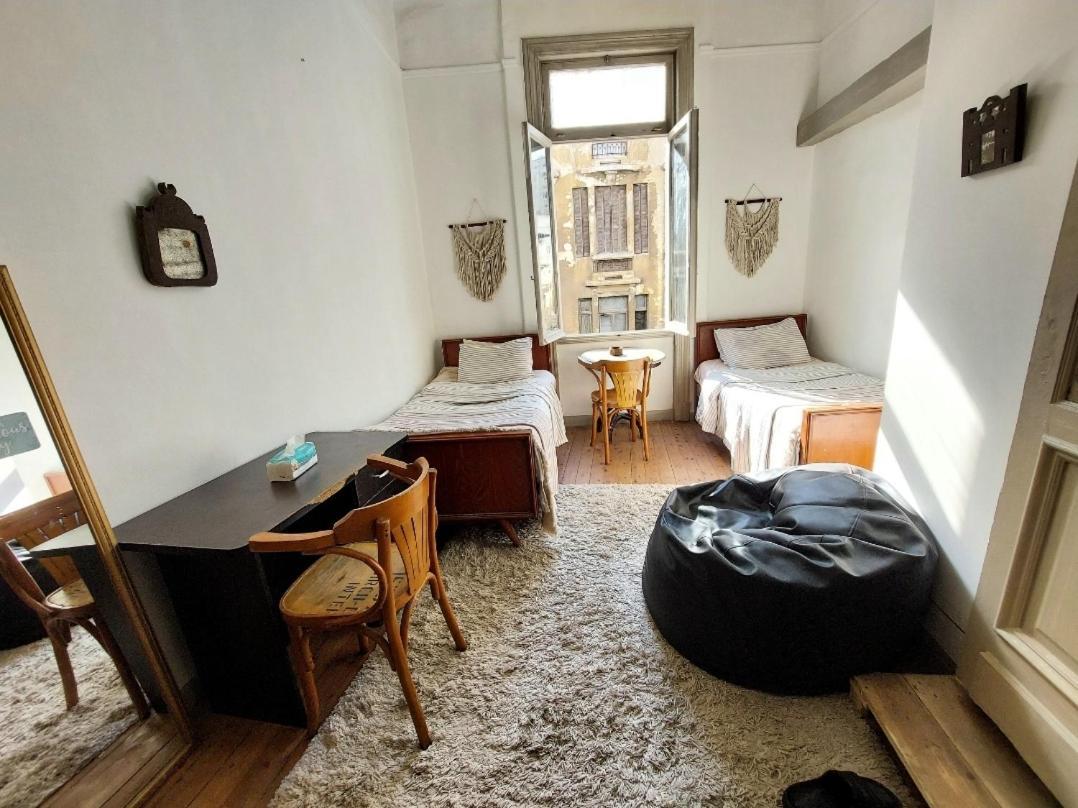 Arab Hostel, Welcoming All Solo And Groups Travellers But, Unmarried Couples Not Allowed Alexandria Ngoại thất bức ảnh