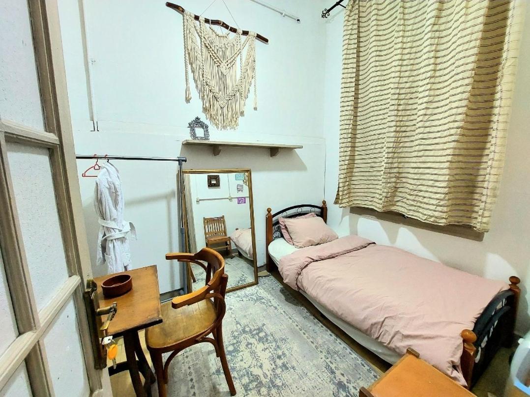 Arab Hostel, Welcoming All Solo And Groups Travellers But, Unmarried Couples Not Allowed Alexandria Ngoại thất bức ảnh