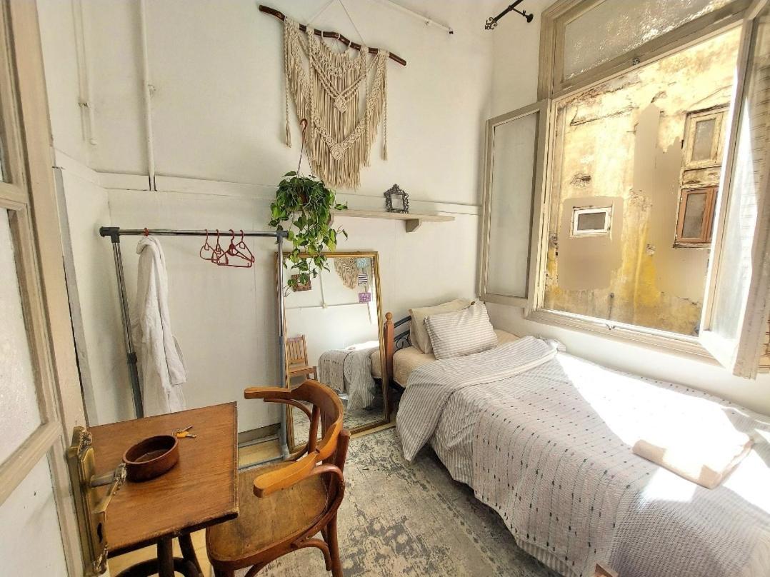 Arab Hostel, Welcoming All Solo And Groups Travellers But, Unmarried Couples Not Allowed Alexandria Ngoại thất bức ảnh