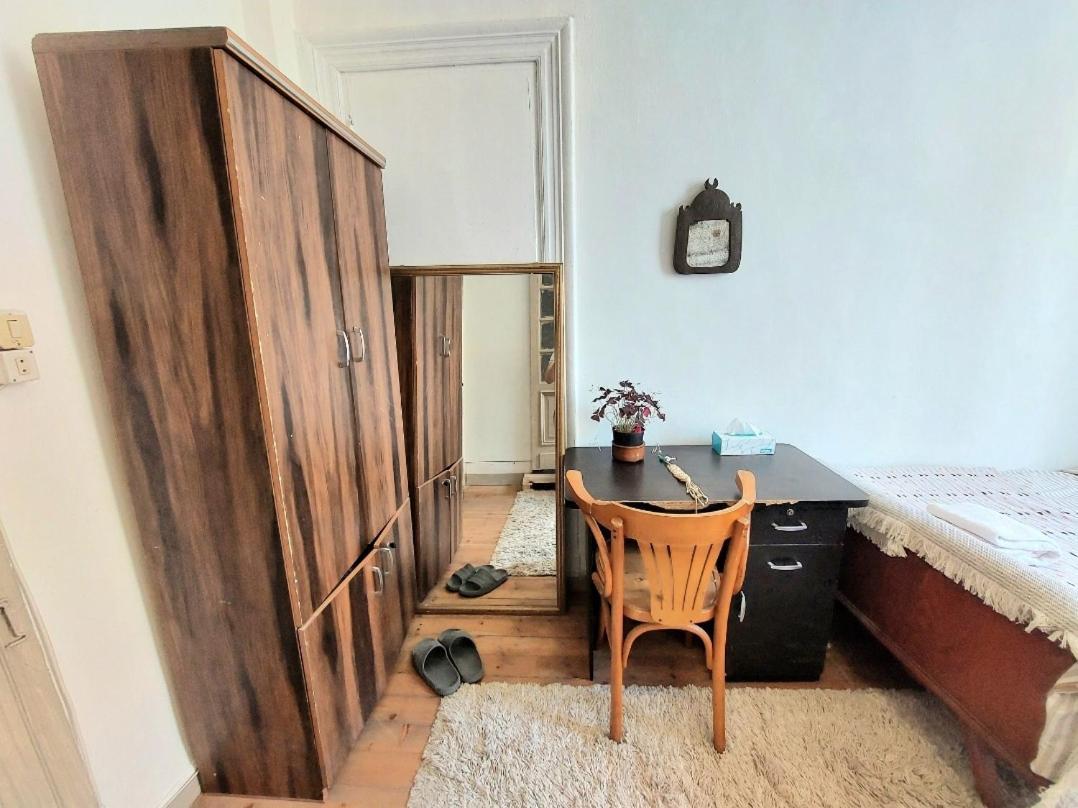 Arab Hostel, Welcoming All Solo And Groups Travellers But, Unmarried Couples Not Allowed Alexandria Ngoại thất bức ảnh