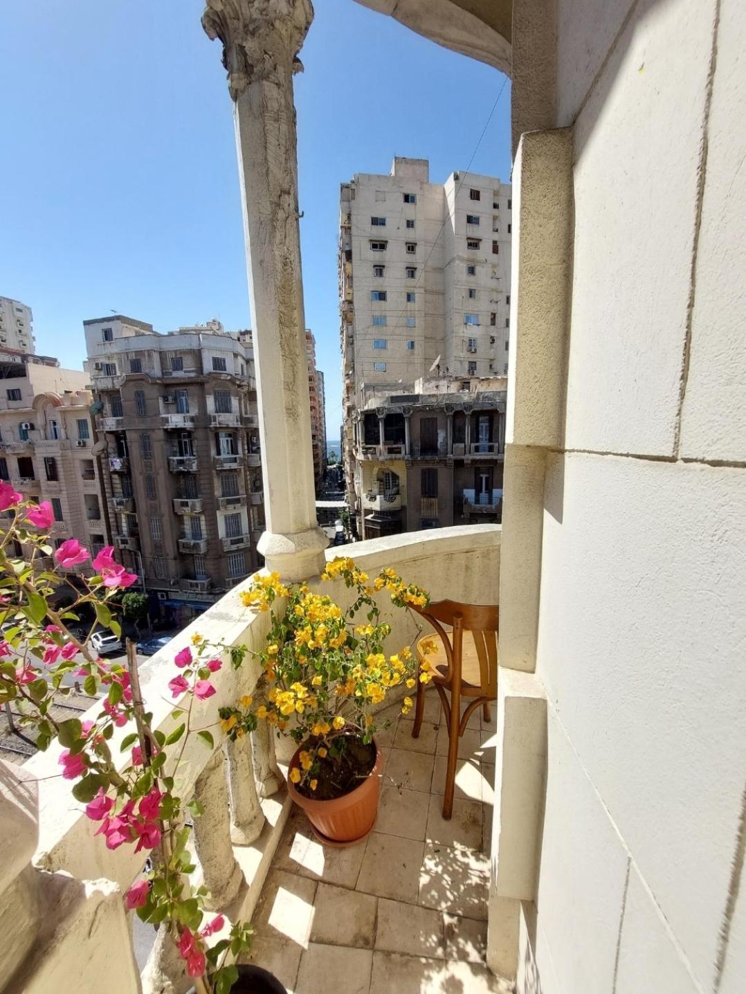 Arab Hostel, Welcoming All Solo And Groups Travellers But, Unmarried Couples Not Allowed Alexandria Ngoại thất bức ảnh