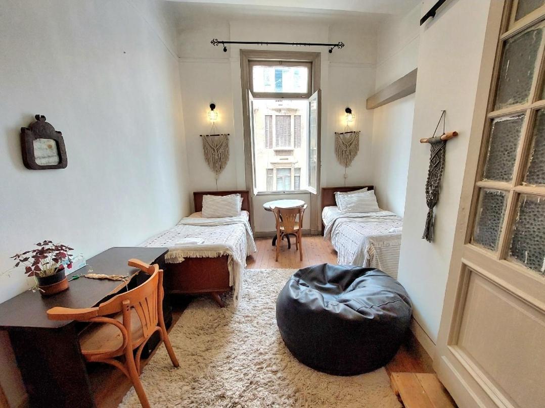 Arab Hostel, Welcoming All Solo And Groups Travellers But, Unmarried Couples Not Allowed Alexandria Ngoại thất bức ảnh