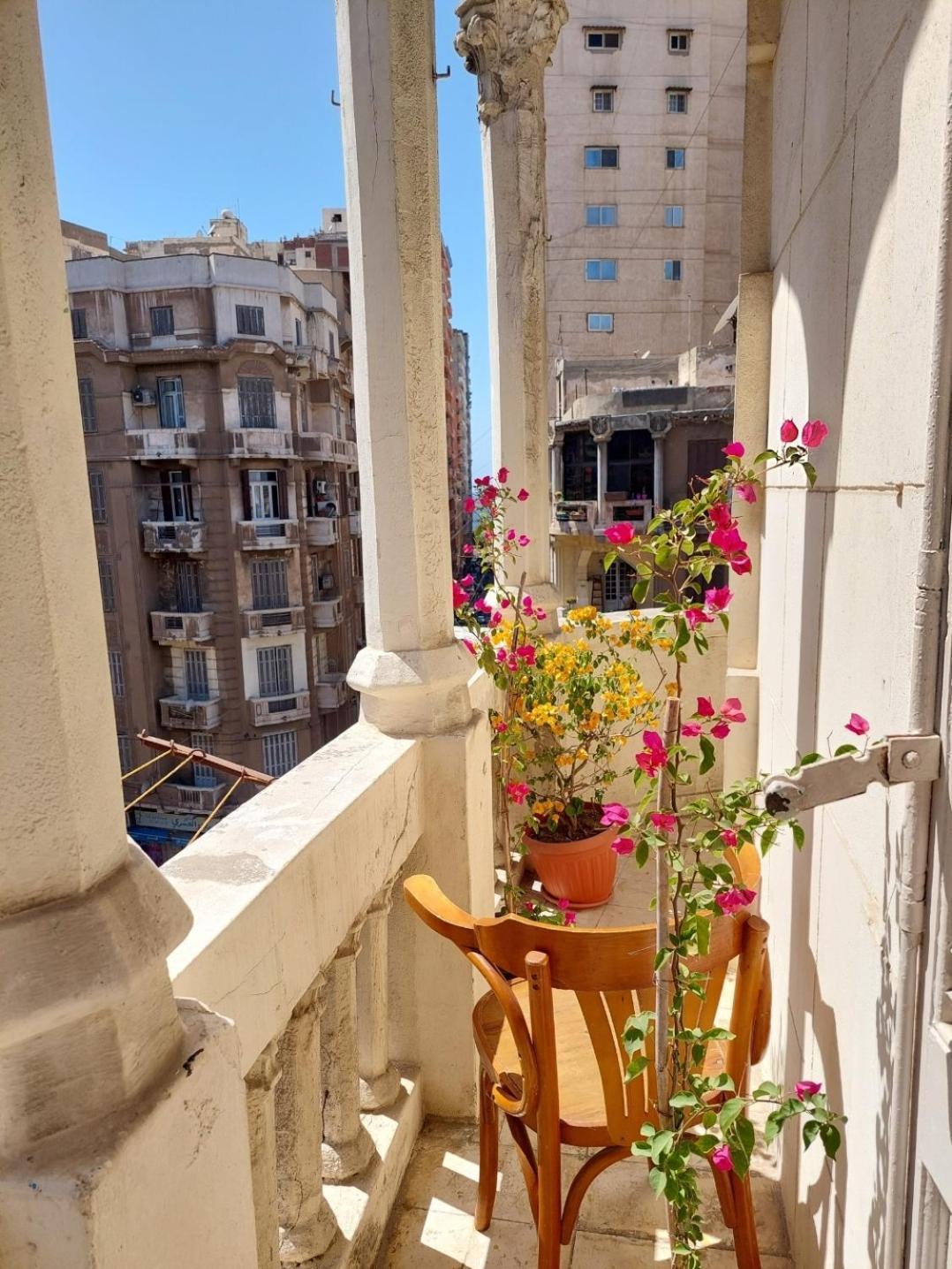 Arab Hostel, Welcoming All Solo And Groups Travellers But, Unmarried Couples Not Allowed Alexandria Ngoại thất bức ảnh